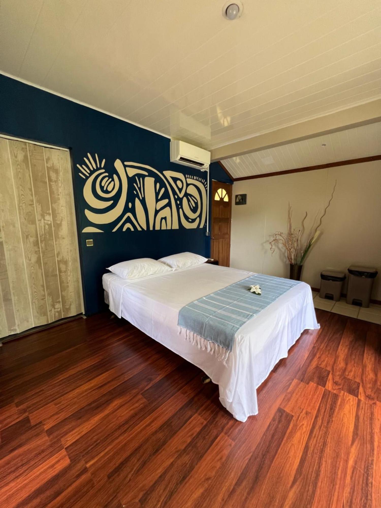 Rupe Rupe Lodge Uturoa Exterior foto